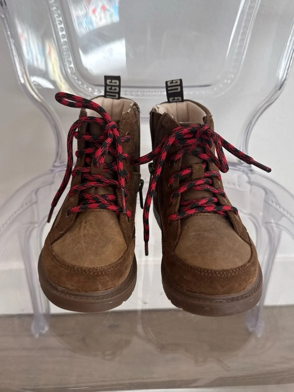 UGG upper rubber details